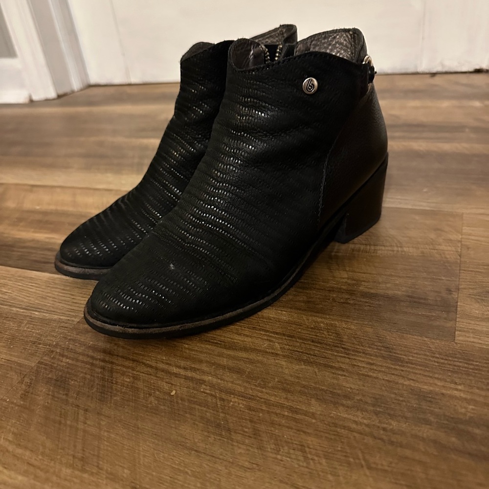 Boots - Picture 2 of 3